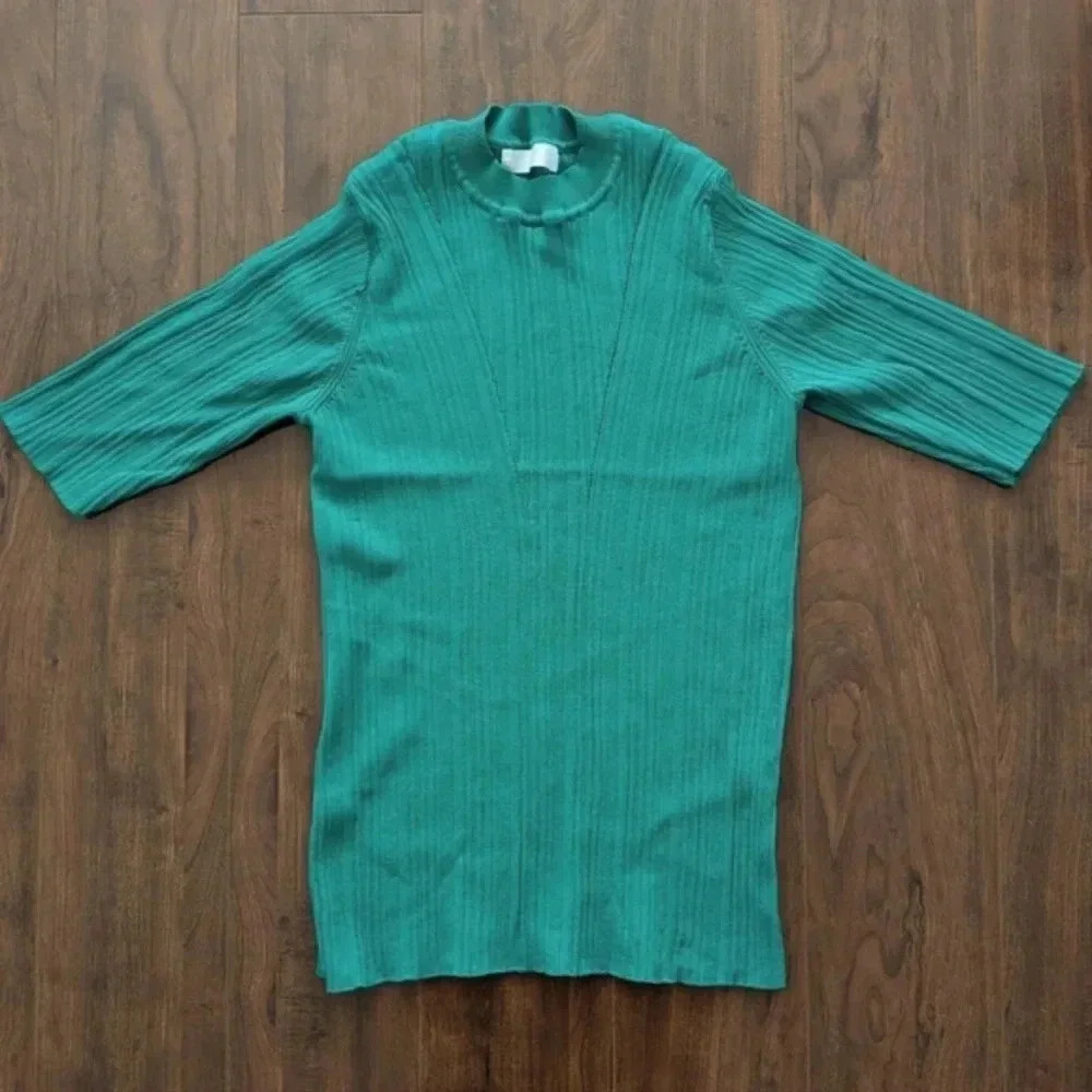 Green Top - Picture 7 of 7